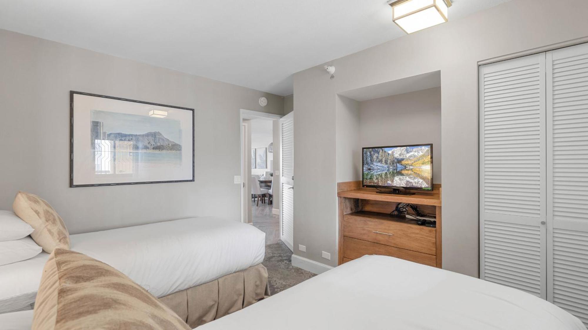Luxury Oceanfront 2 Bedroom Apartment At Waikiki Beach Tower Honolulu Exterior foto